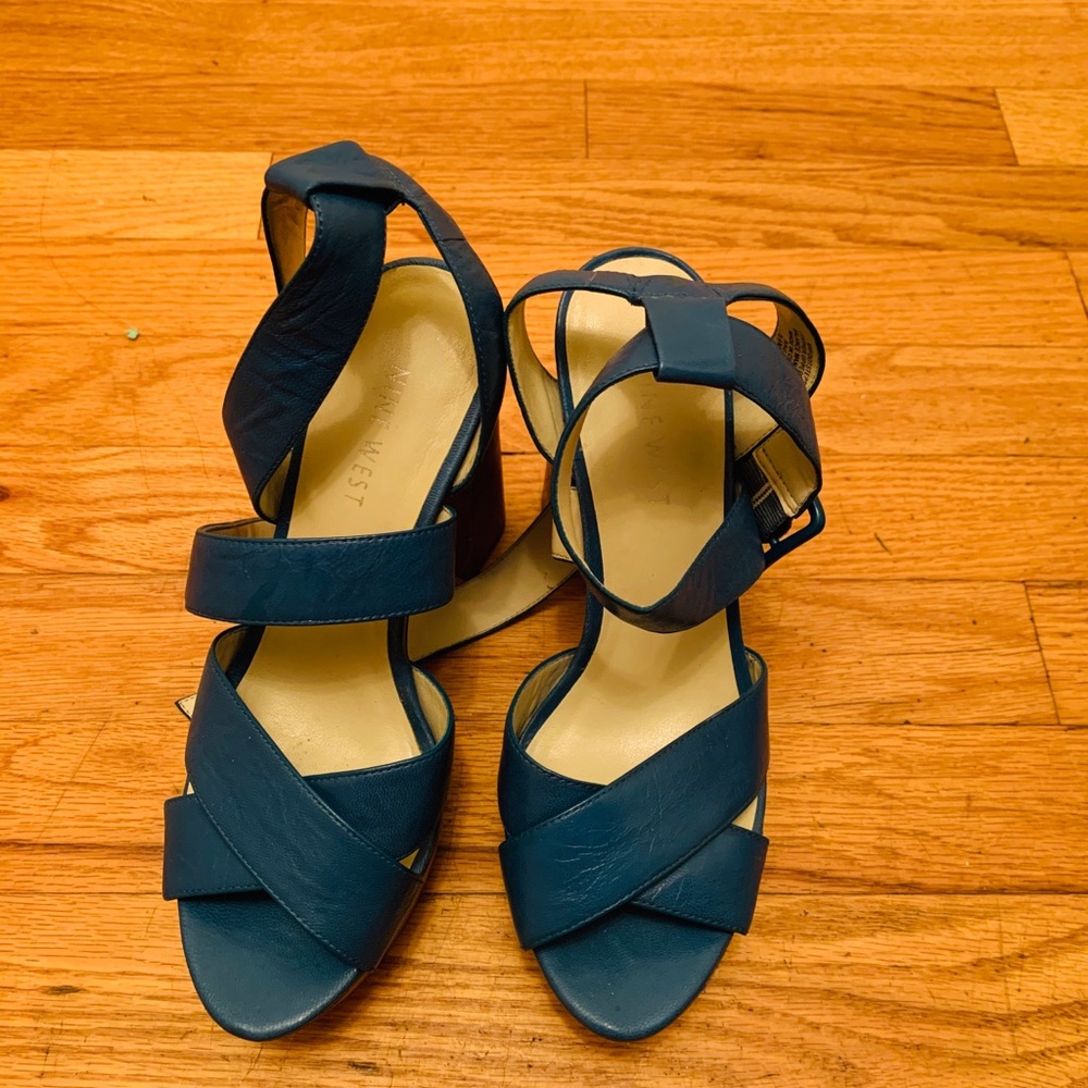 Nine West high-heel leather shoe